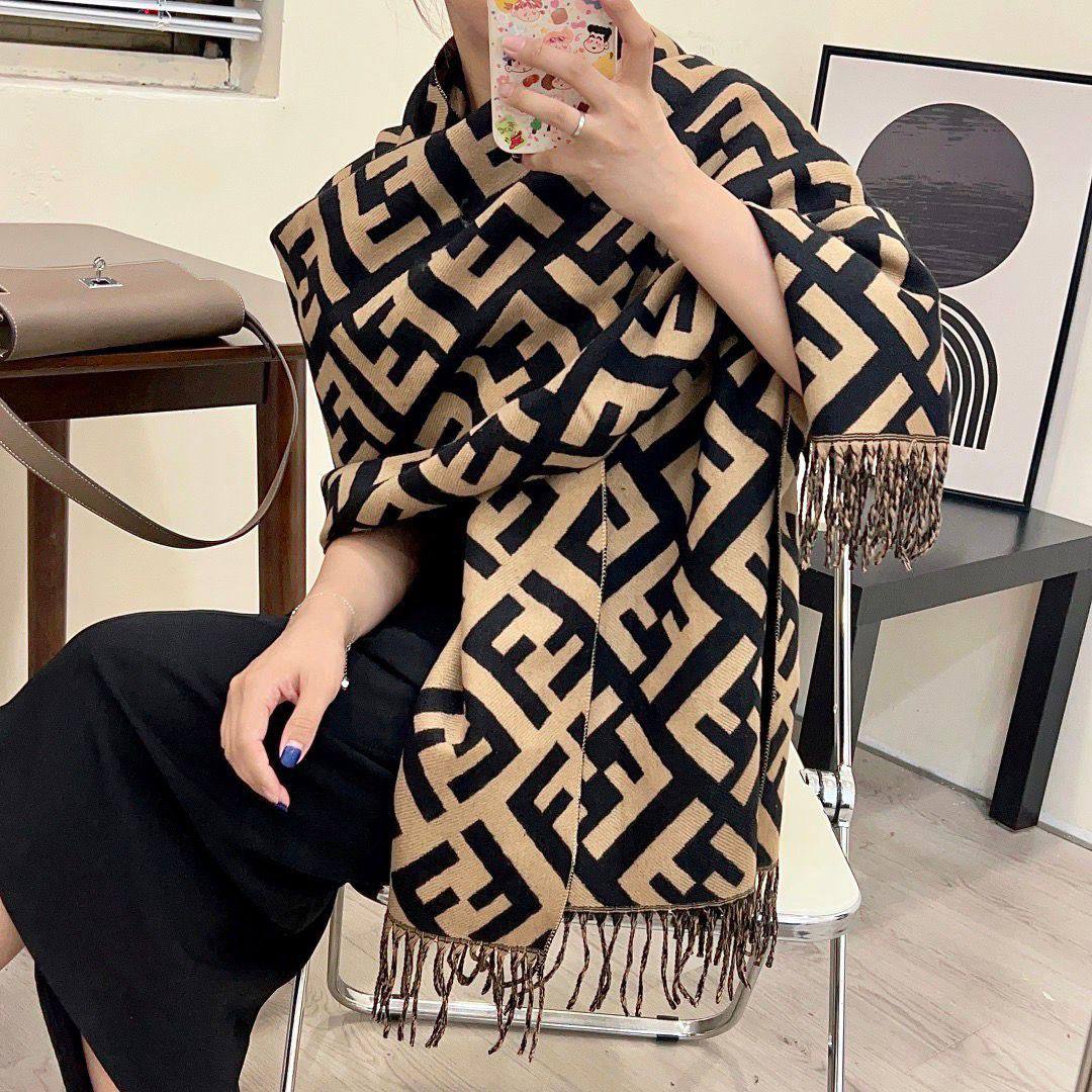 Coming new stock
Winter scarf 
45 dhs🪙🌨️

Zain93
♥️♥️♥️