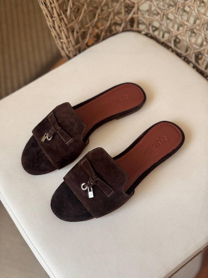 LORO PIANA 🩵
Size: 36 to 41
Super master quality
450 dhs✅

Zain198
♥️♥️♥️