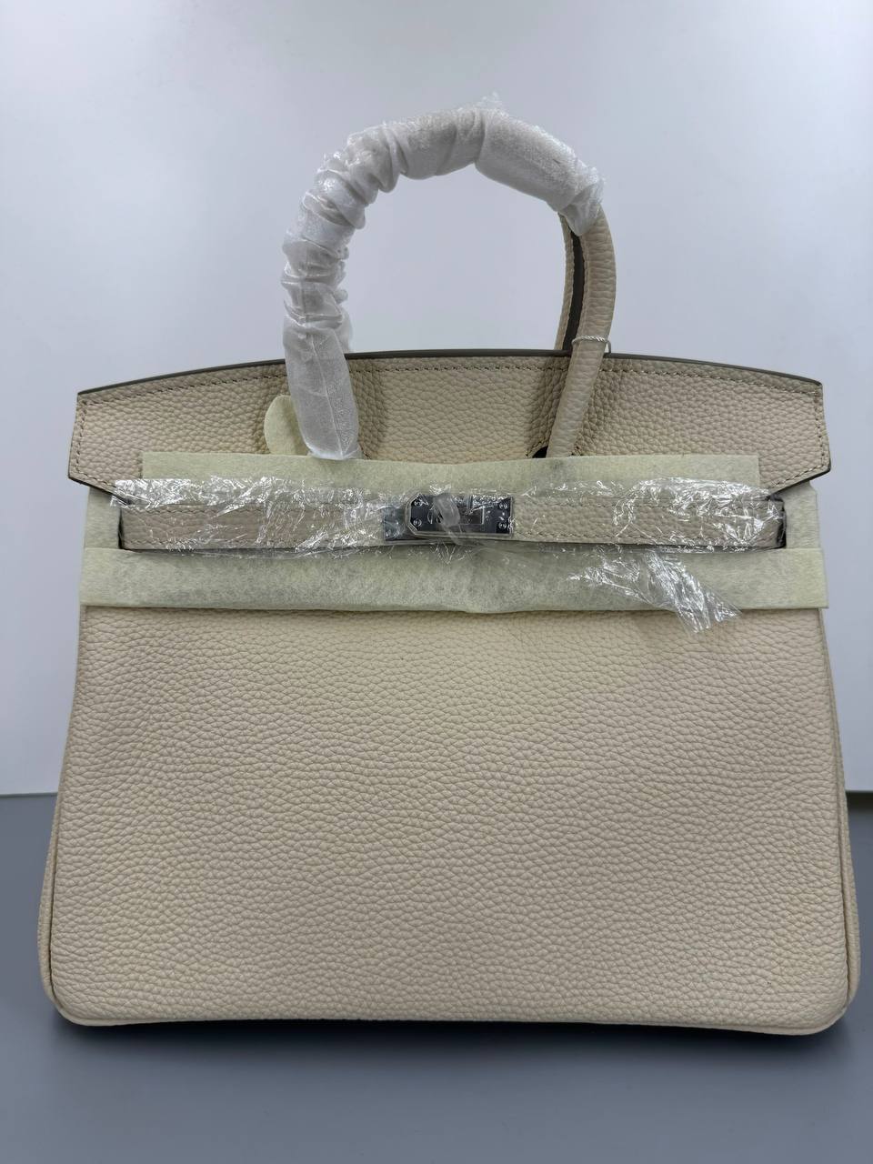 Hermes 
Master❣️❣️
25cm 380 dhs🇦🇪🇦🇪
30cm  410 dhs🇦🇪🇦🇪

Zain141
♥️♥️♥️