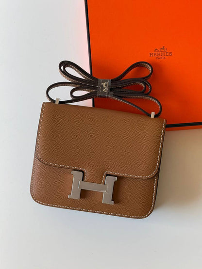 Hermes
 constance 18cm💥Master quality ✅with box📦
340 dhs✅

Zain52
♥️♥️♥️
