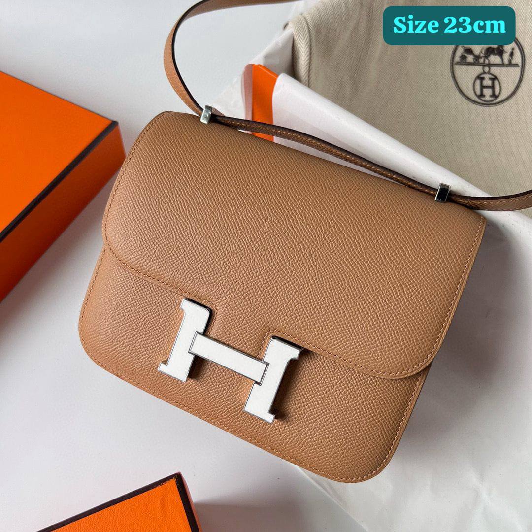 Hermes

Good quality 

with box🎁🎁🎁

100 dhs💓

Zain186
♥️♥️♥️