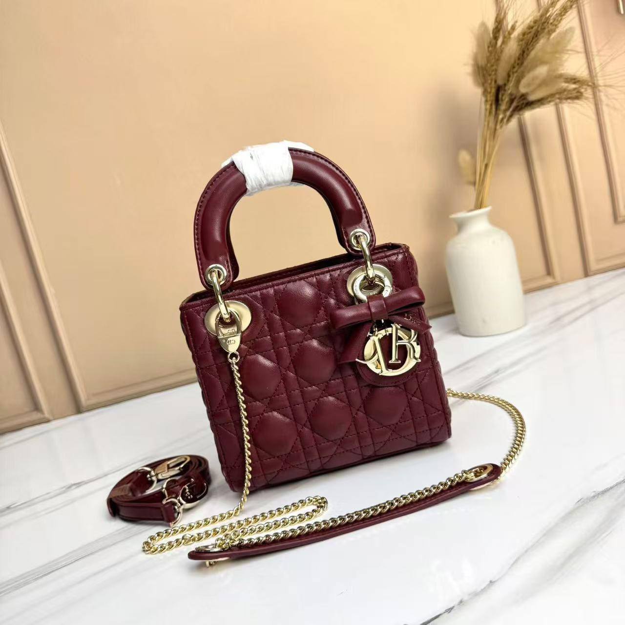 Dior
master💓
300 dhs✅

Zain153
♥️♥️♥️