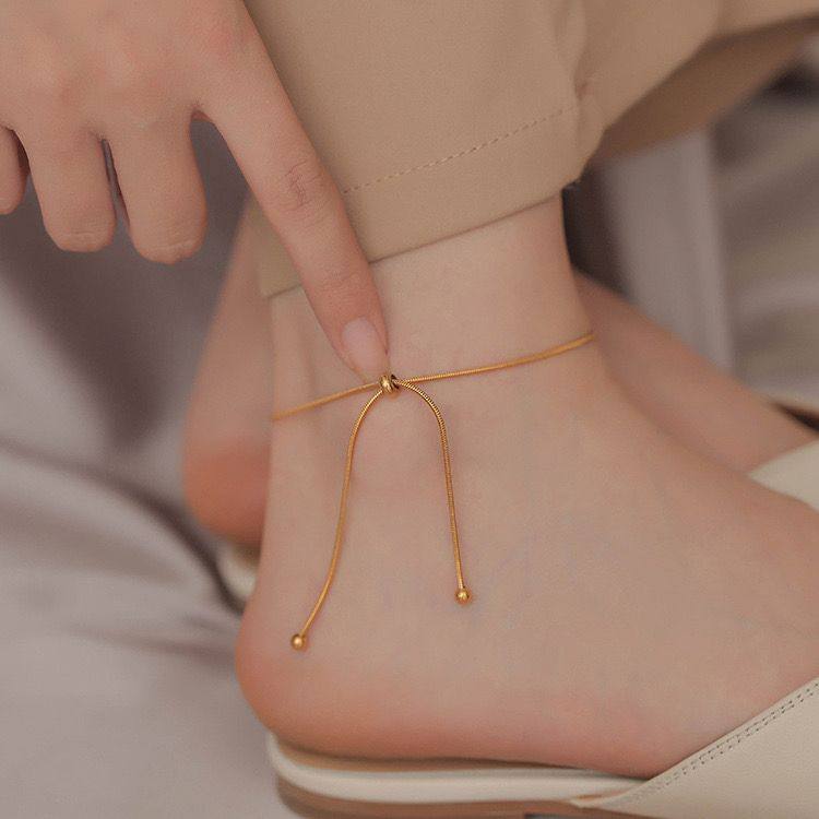 New arrival stainless steel with 18k gold plated anklets 
20 dhs🗽

Zain243
♥️♥️♥️