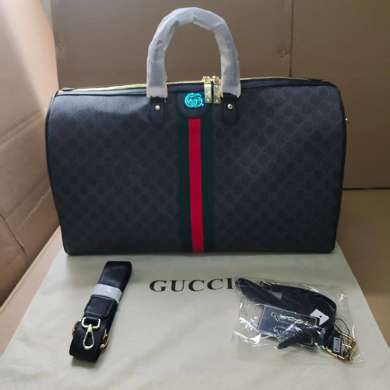 LV Travel bag 
High quality 
Size 55cm
120 dhs✅

Zain70
♥️♥️♥️