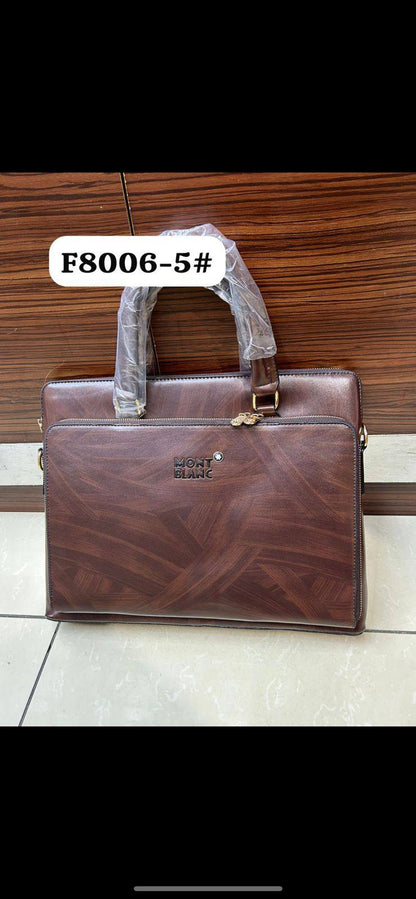 Laptop bag 
85 dhs💓

Zain190
♥️♥️♥️