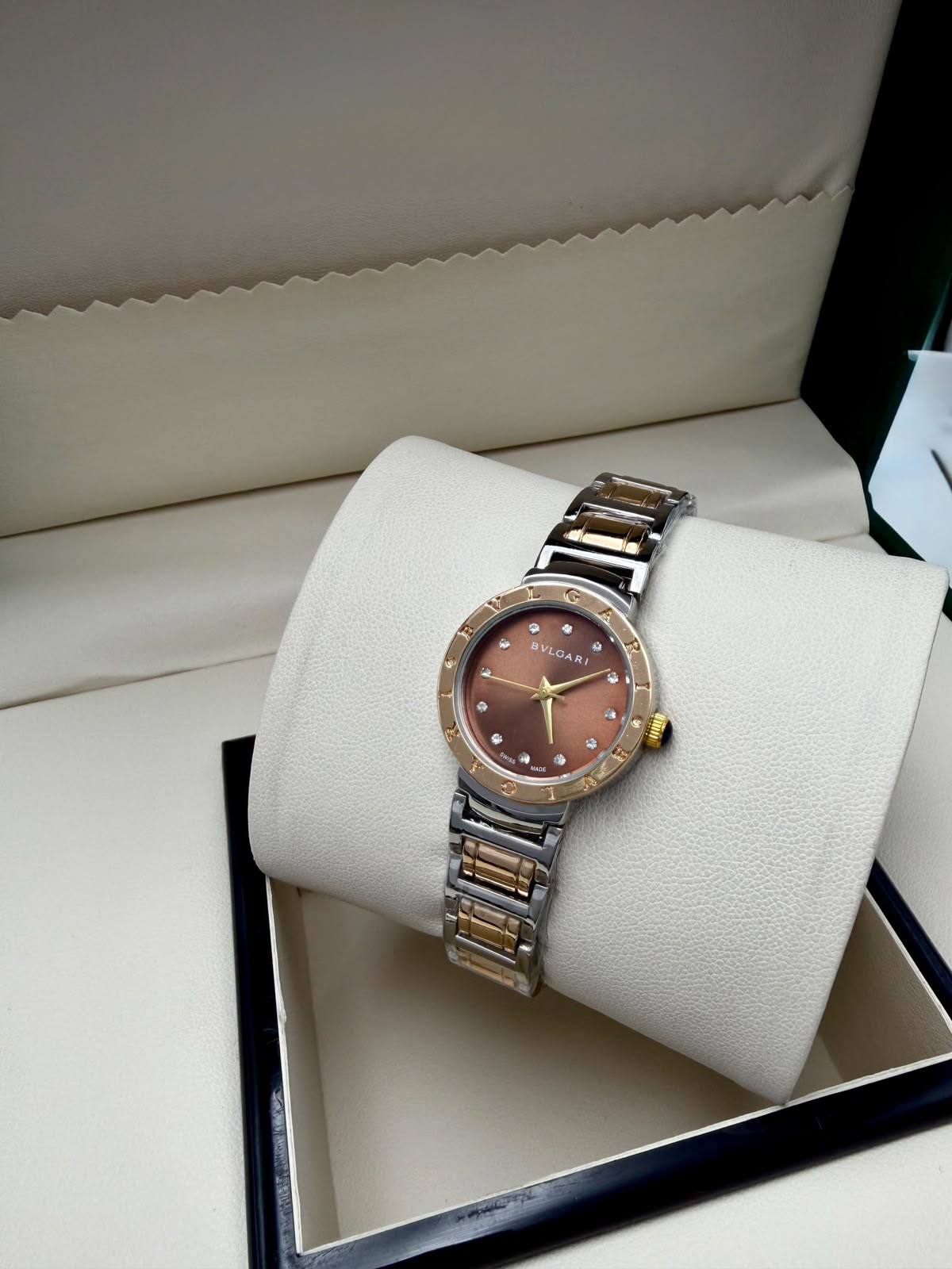 Cartier 
Bvlgari
Swarovski
Versace
 Gucci

55 dhs

Zain45
♥️♥️♥️