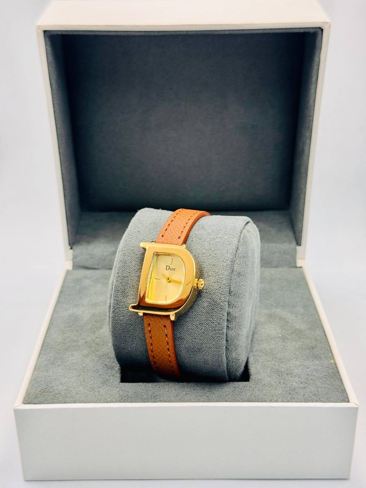 Dior ladies
*New Arrival*🔥
55 dhs🗽

Zain08
♥️♥️♥️