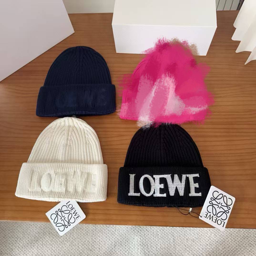 Winter Knitted Hat 
65 dhs🪙🌨️

Zain231
♥️♥️♥️