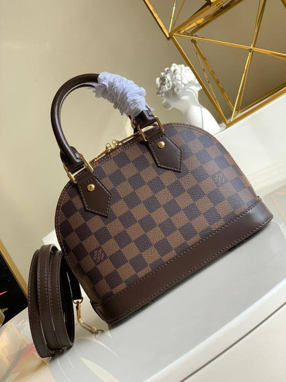 LV ALMA RESTOCK 
GOOD QUALITY 🌹
90 dhs🪙💕
WITH BOX 📦

Zain28
♥️♥️♥️