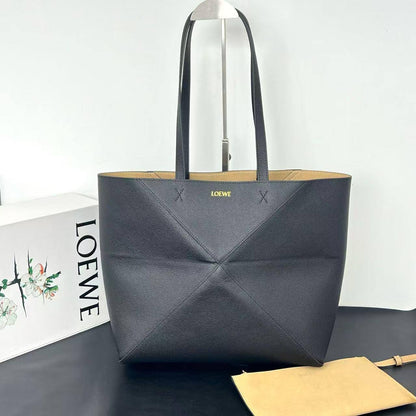 Loewe 
Master
330 dhs❣️

Zain228
♥️♥️♥️