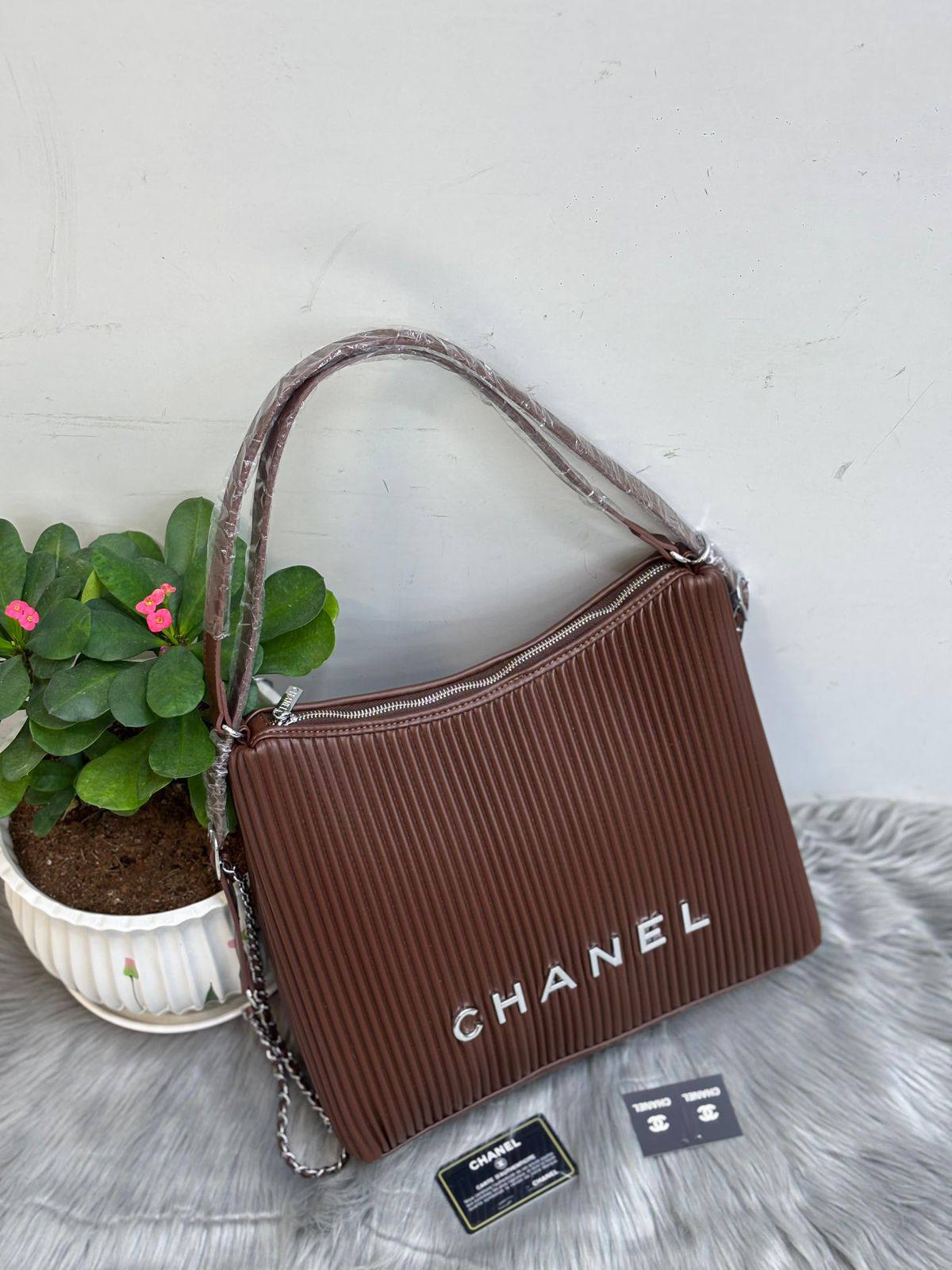 Chanel
90 dhs💓

Zain244
♥️♥️♥️