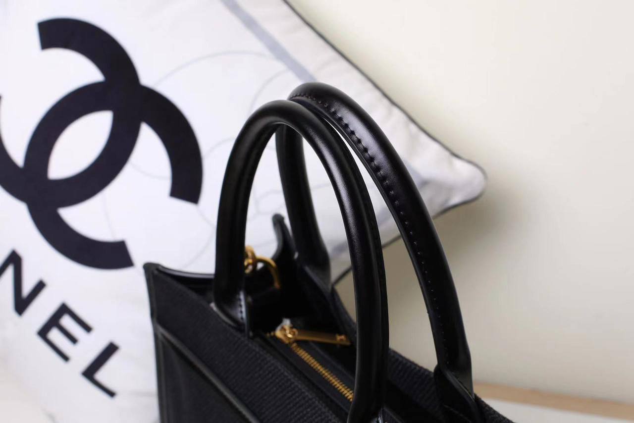 CHANEL GOOD QUALITY 
95 dhs🇦🇪🇦🇪

Zain39
♥️♥️♥️
