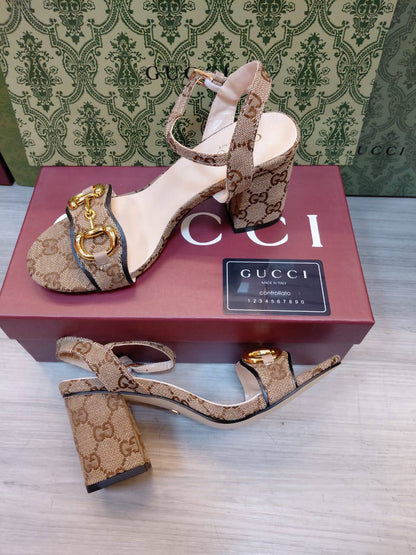 Gucci heel 
high Quality 
Size 36 To 41
100 dhs✅

Zain16
♥️♥️♥️