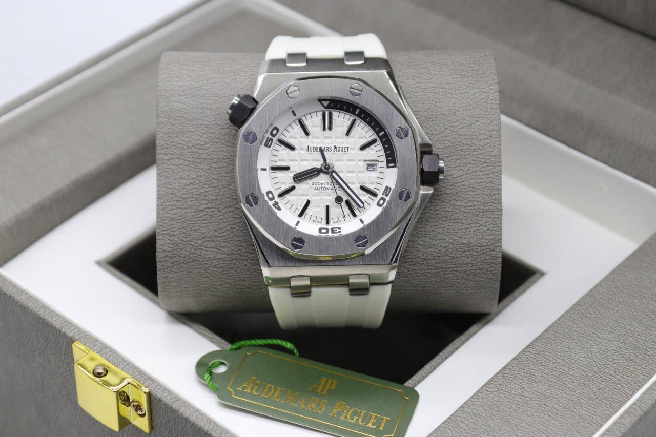 Ap Watch 
Men automatic
Good Quality
240 dhs💓

Zain33
♥️♥️♥️