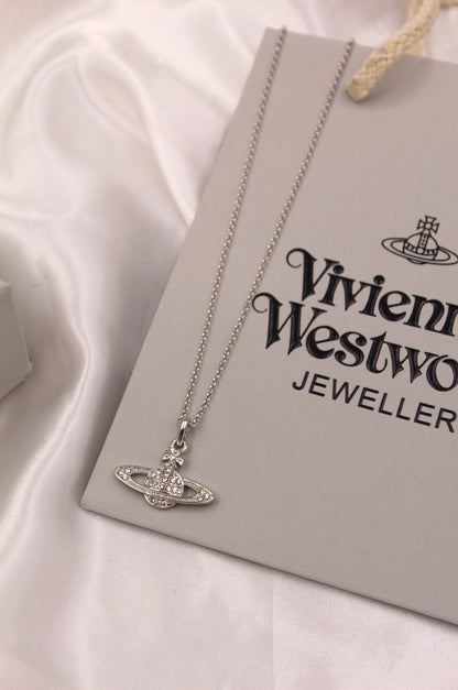Vivienne Westwood

New Collection
Necklace
Super Master Quality 

For Price 👇 WhatsApp✅
0568585901 
0507557372
0552275751 Owner Zain 👌

Zain106
♥️♥️♥️