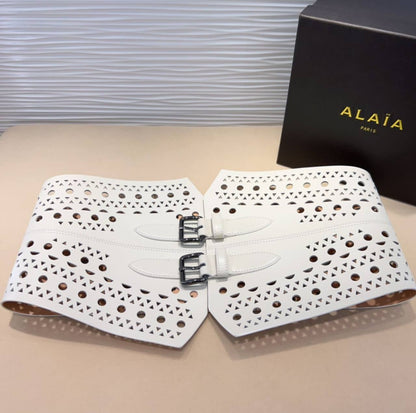 💙 ALAIA 💙
💙*Super Master*💙
💙*With original box*💙
380 dhs💓

Zain281
♥️♥️♥️