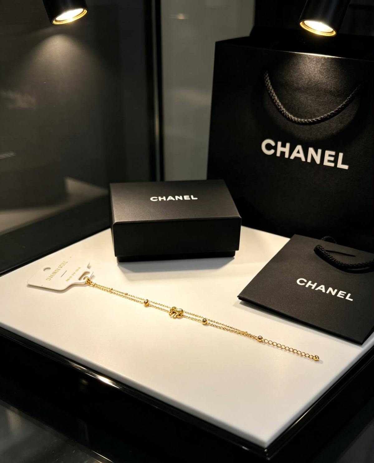 Stainless steel 💥 Non tarnish 💯 Bracelet 🍁

 With black boxes 🗃️

 20 dhs🇦🇪🇦🇪

 With normal boxes 📦 And paper bag🛍️ 

30 dhs🇦🇪🇦🇪

Zain216
♥️♥️♥️