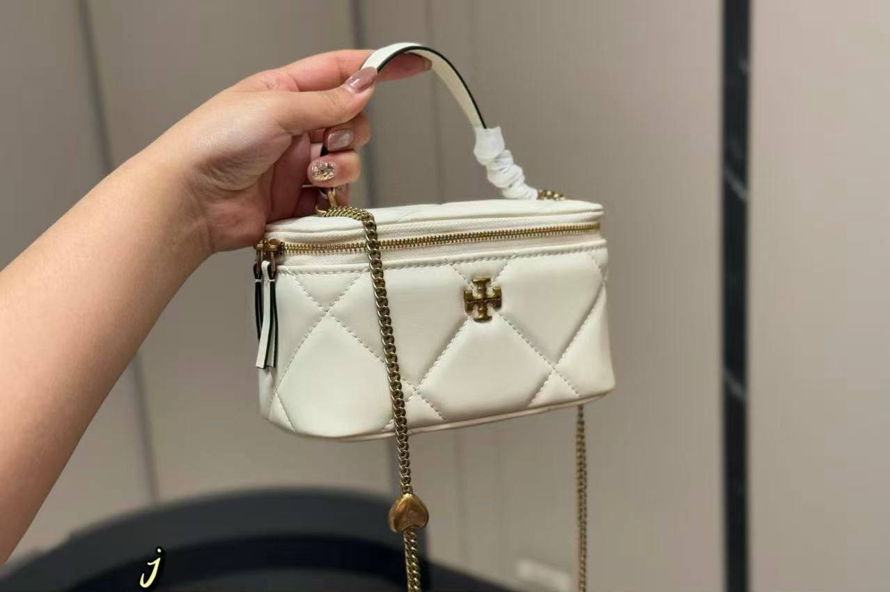 Master Bags
++++++ 
For Price 👇 WTSP Text Zain 0568585901

Zain142
♥️♥️♥️