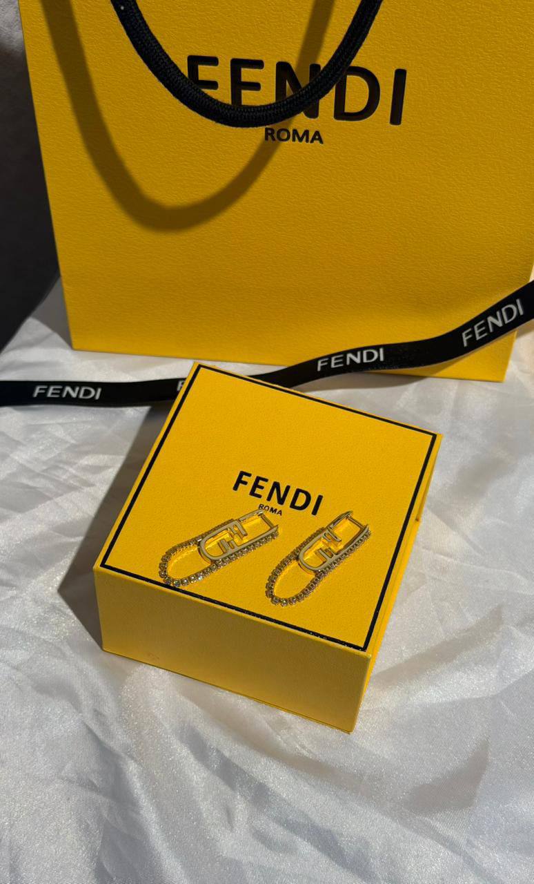 FENDI 💛
* *New Collection* 💛✨💎💎
    *  Fendi O'Lock  Earings 
↗️ *Super Master Quality ®️*
*90 dhs✅* with *Normal* Box & Bag
*120 dhs✅* with *Orignal* Packaging 🎁

Zain209
♥️♥️♥️
