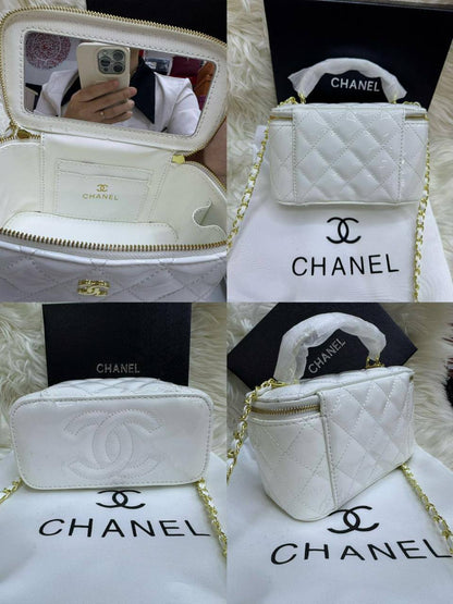 🌸 Chanel 24K
1⃣️ First quality +🎁
Size: 17.5 * 10 * 8 cm
85 dhs❤️
with box🎁

Zain115
♥️♥️♥️