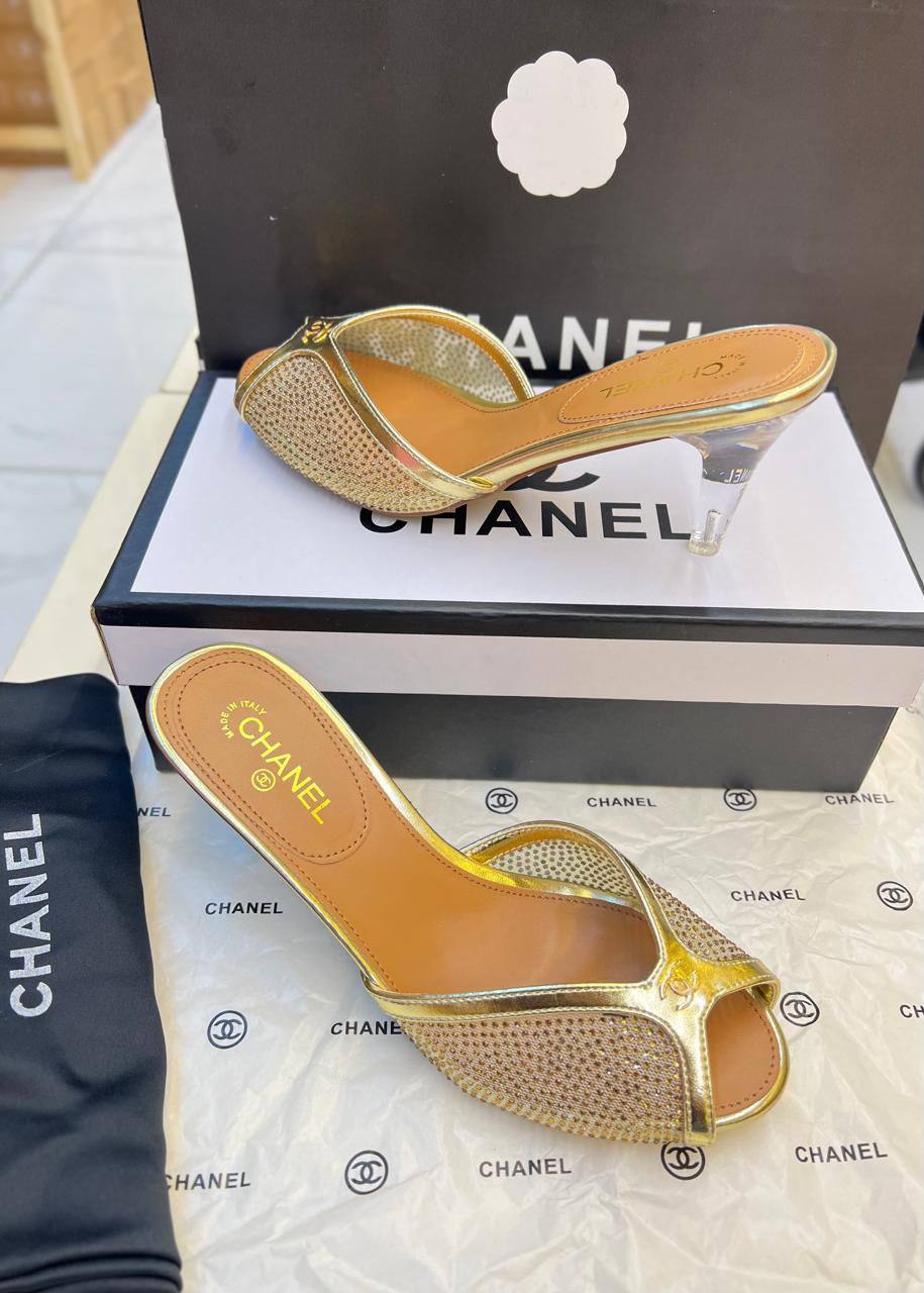 OFFER 
Discount
140 dhs🪙🖤
SIZE 36-41 available
Limit Stock

Zain88
♥️♥️♥️