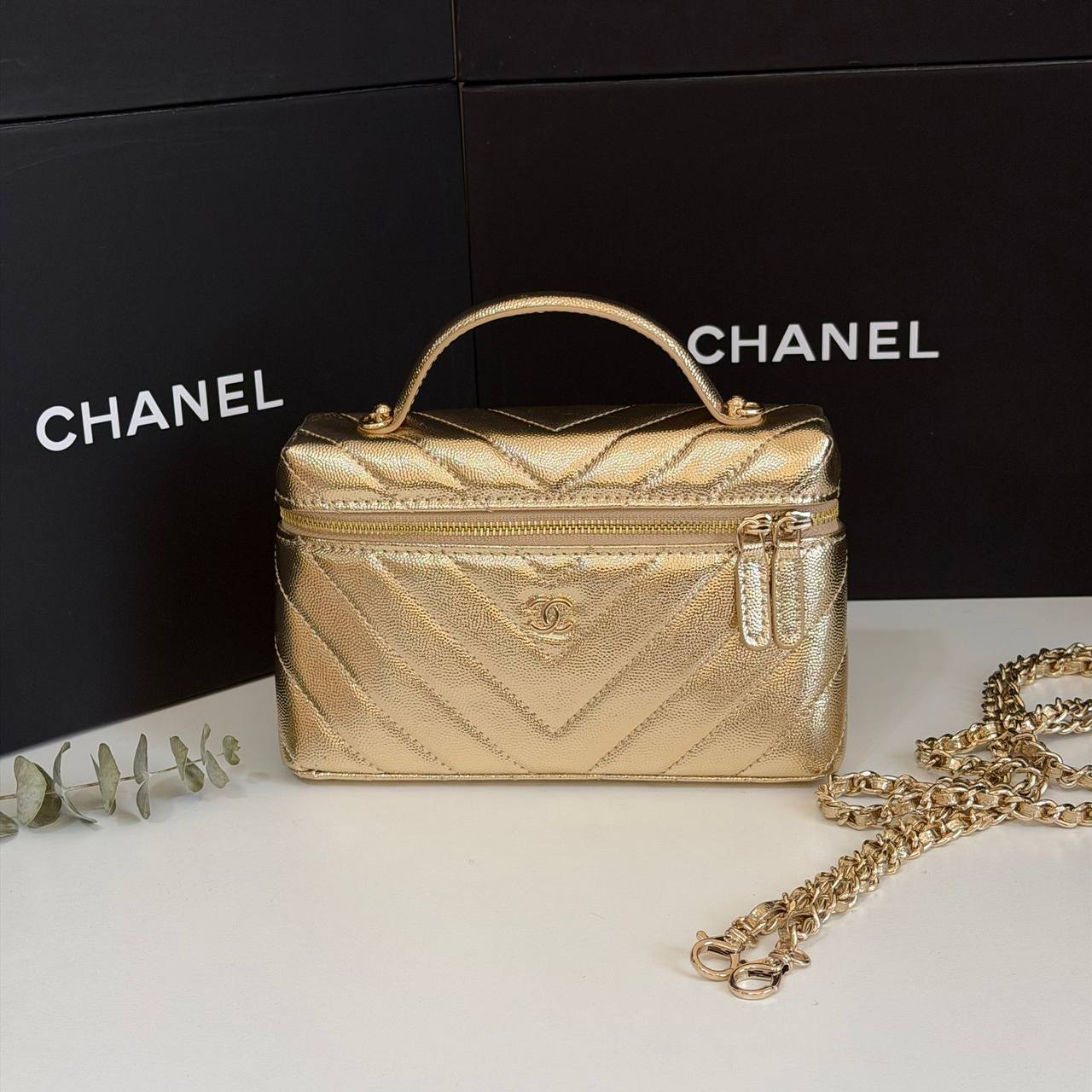 Chanel
Master🌺
240 dhs✅

Zain134
♥️♥️♥️