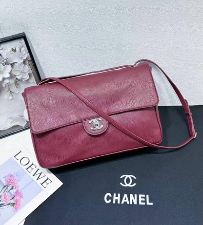 CHANEL 
COPY ONE
32cm 
220 dhs🇦🇪🇦🇪

Zain295
♥️♥️♥️