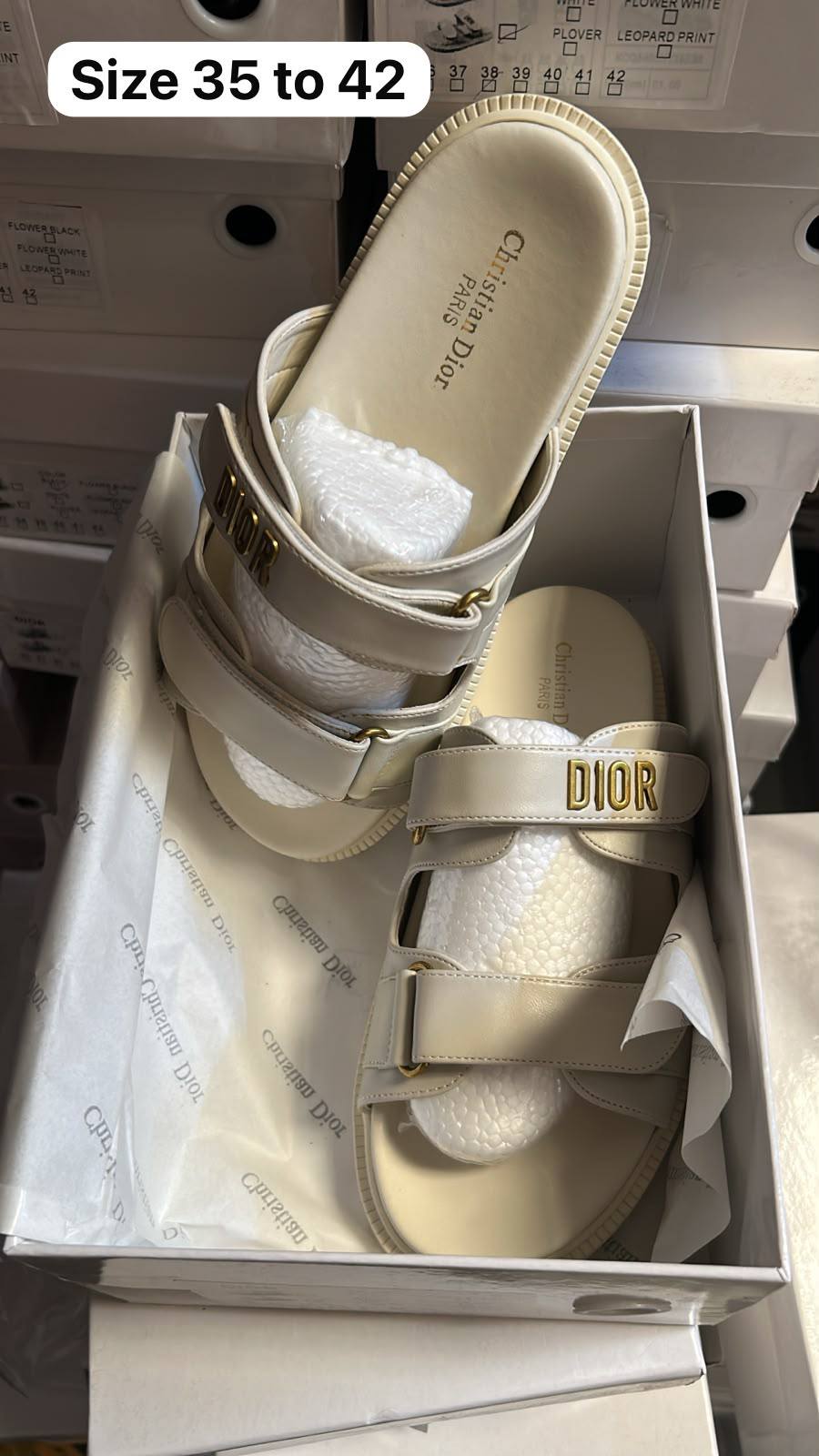 Dior 100 dhs🇦🇪🇦🇪 Zain103 ♥️♥️♥️ - Zain Corner Store copy & master bags shoes & more