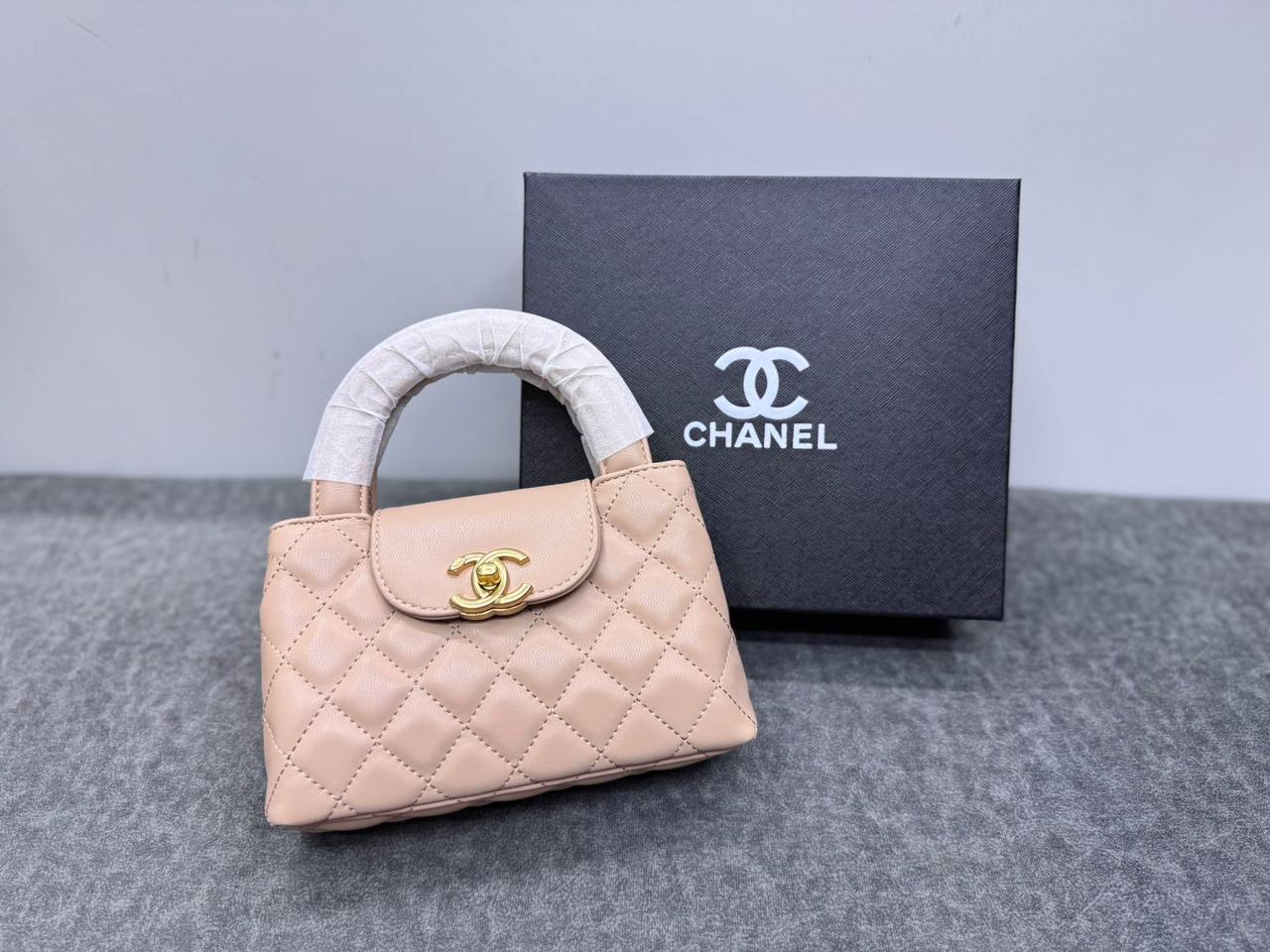 Chanel

with box
🎁🎁🎁

95 dhs🪙🖤

Zain114
♥️♥️♥️