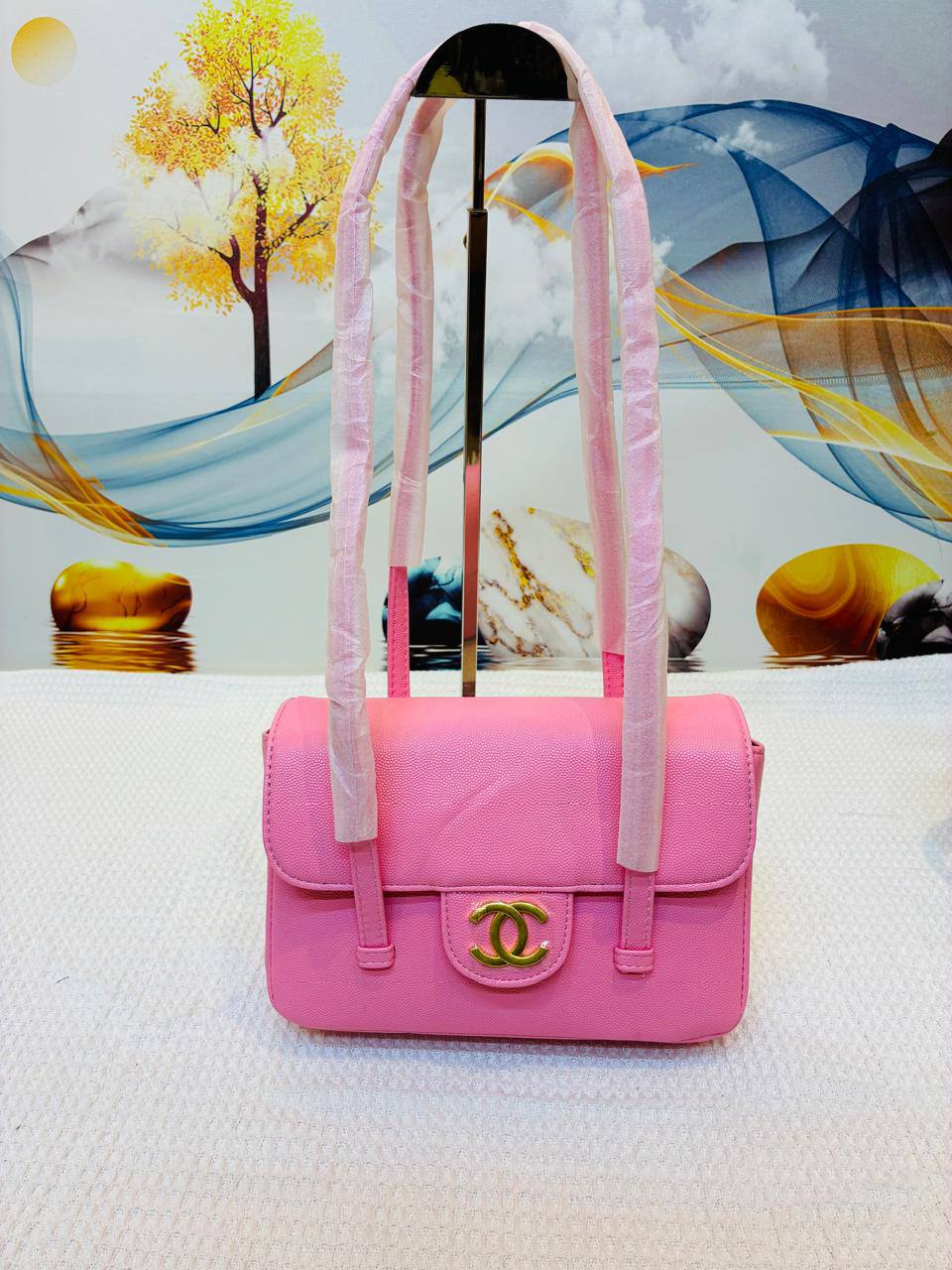 CHANEL

Best quality 
with box

115 dhs🇦🇪🇦🇪

size 23CM

Zain290
♥️♥️♥️