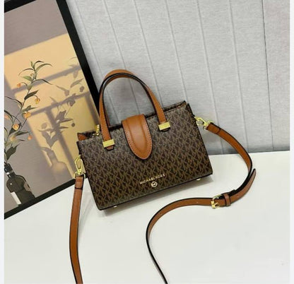 Mixed brands
MK
Gucci
Lv

100 dhs🇦🇪
high quality  
23cm

Zain26
♥️♥️♥️