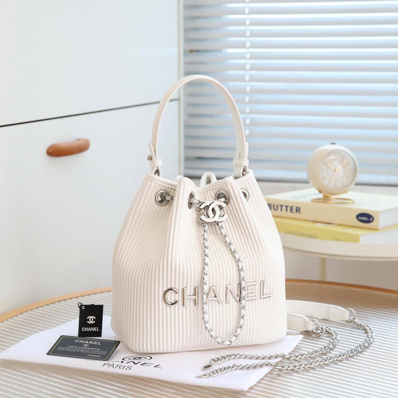 Chanel
110 dhs🌺 

With Box
🎁🎁🎁

Zain50
♥️♥️♥️