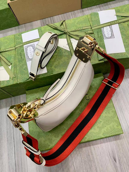 Gucci Attache
Shoulder Crossbody Bag 
Italian Calf Leather 
Size: Small 

1400 dhs🇦🇪🇦🇪

Zain71
♥️♥️♥️