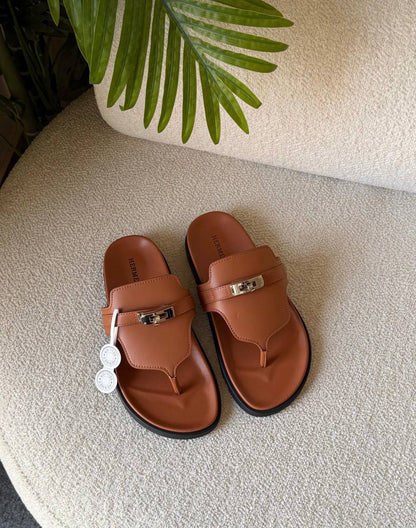 HERMES 
SuperMaster Quality 💯
450 dhs🇦🇪🇦🇪
Size: 36-41 💥

Zain171
♥️♥️♥️
