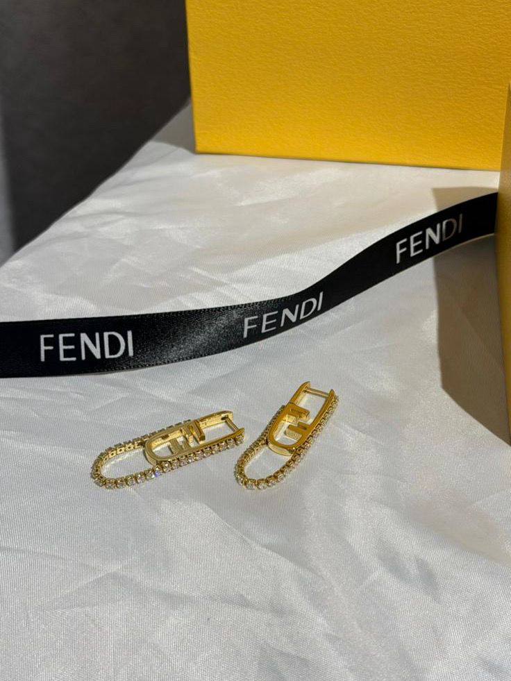FENDI 💛
* *New Collection* 💛✨💎💎
    *  Fendi O'Lock  Earings 
↗️ *Super Master Quality ®️*
*90 dhs✅* with *Normal* Box & Bag
*120 dhs✅* with *Orignal* Packaging 🎁

Zain209
♥️♥️♥️
