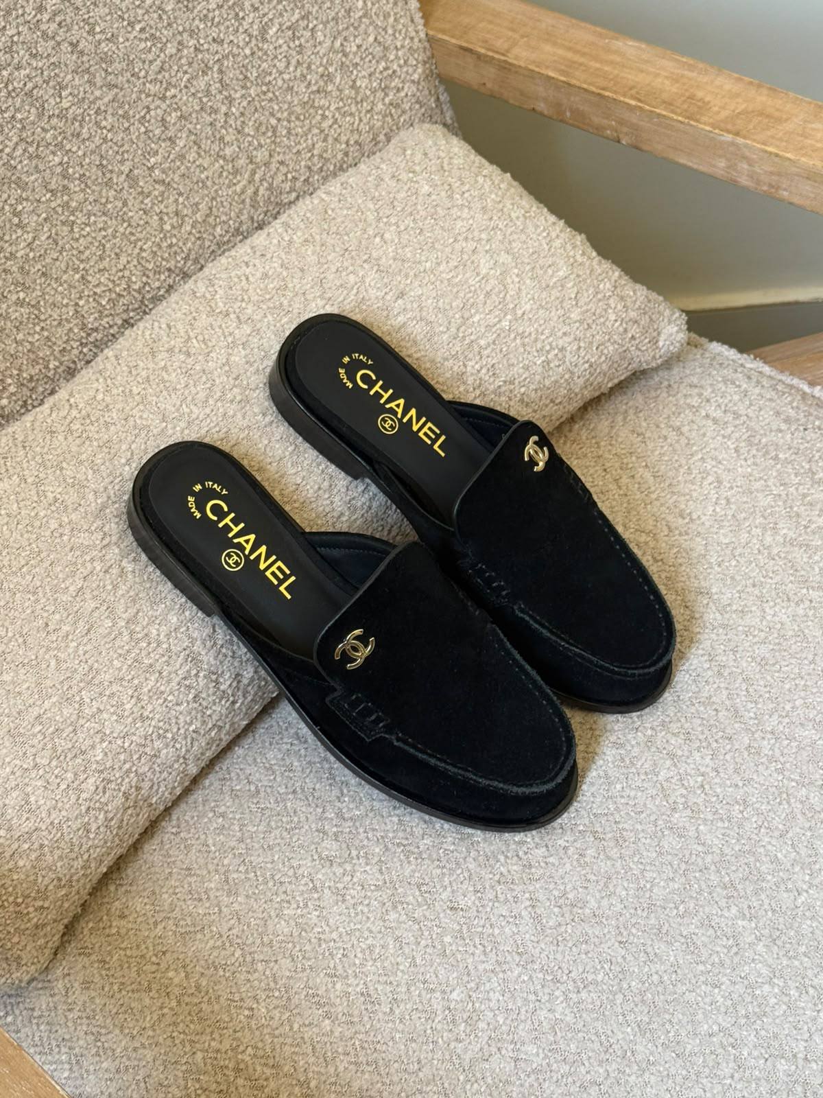 Chanel

𝐒𝐢𝐳𝐞𝐬: 𝟑𝟔 — 𝟒𝟏
430 dhs🇦🇪🇦🇪

Zain298
♥️♥️♥️