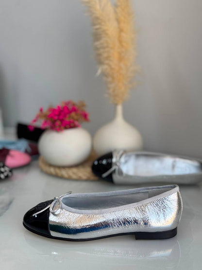 Chanel 
Vip quality 
Size:36 to 41 
450 dhs🇦🇪🇦🇪

Zain113
♥️♥️♥️