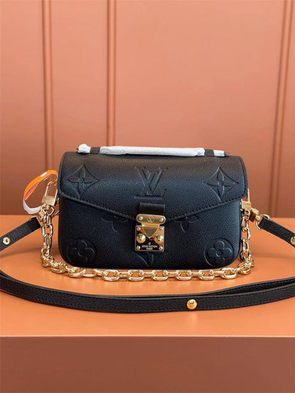 Lv

240 dhs

Zain134
♥️♥️♥️