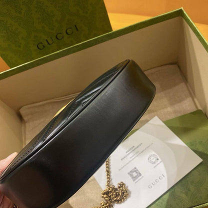 Gucci
Marmount Kelly Sling On Hand  Brand: Gucci Leather: Lamb

1000 dhs🇦🇪

Zain71
♥️🇦🇪🇦🇪