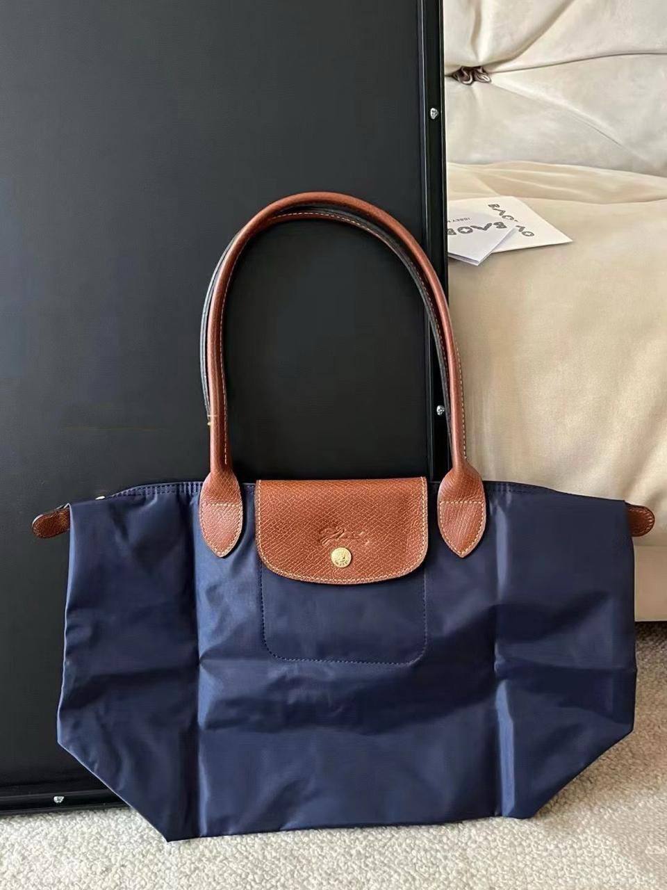 LONG CHAMP
70 dhs🪙🌨️
good quality

Zain90
♥️♥️♥️