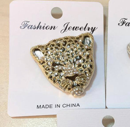 Brooch / Car decoration 🌹
GOOD Quality
20 dhs💓

Zain115
♥️♥️♥️