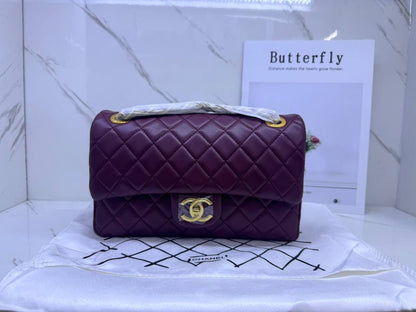 Chanel

with box
🎁🎁🎁

110 dhs✅

Zain114
♥️♥️♥️