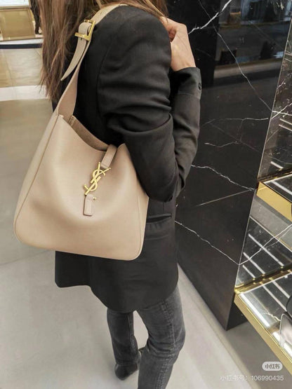 YSL 
GOOD QUALITY  
80 dhs✅

Zain39
♥️♥️♥️