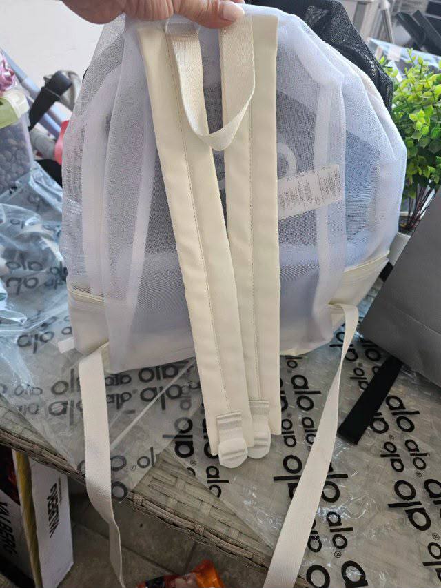 NEW CAME 
ALO BACKPACK 
GOOD QUALITY
60 dhs✅

Zain40
♥️♥️♥️