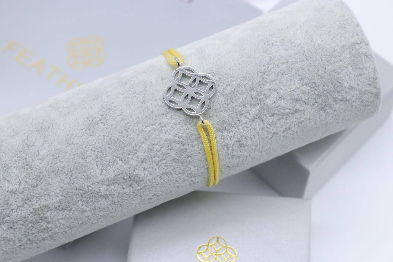Bracelet 
55 dhs💓
+Box and paper bag🎁

Zain33
♥️♥️♥️