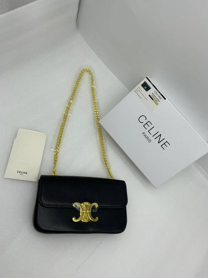 Celine
Best quality

With box’s
🎁🎁🎁

95 dhs❣️
size 21cm

Zain158
♥️♥️♥️