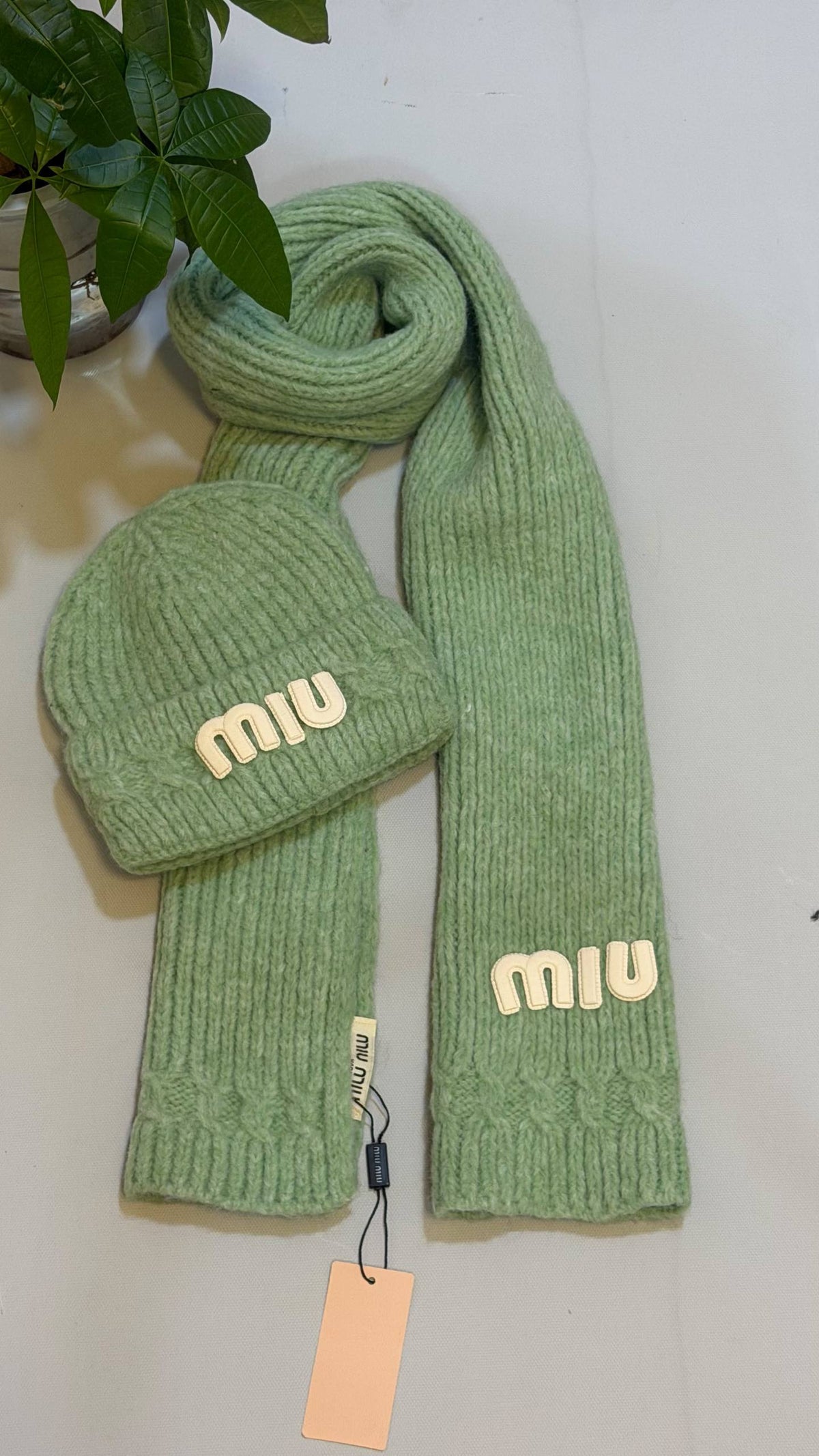 MIU MIU SET
💙*VVIP QUALITY*💙
410 dhs✅✅

Zain281
♥️♥️♥️
