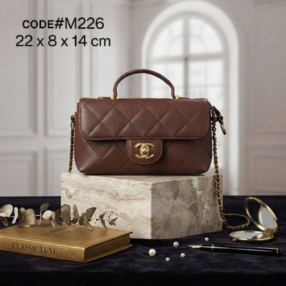 CHANEL ᴛᴏᴘ ʜᴀɴᴅʟᴇ
ᴄʀᴏssʙᴏᴅʏ ʙᴀɢ
ᴄᴀᴠɪᴀʀ ʟᴇᴀᴛʜᴇʀ ᴍᴀᴛᴇʀɪᴀʟ
ɢᴏʟᴅ ʜᴀʀᴅᴡᴀʀᴇ
sɪᴢᴇ : 22 cm

75 dhs💛

Zain31