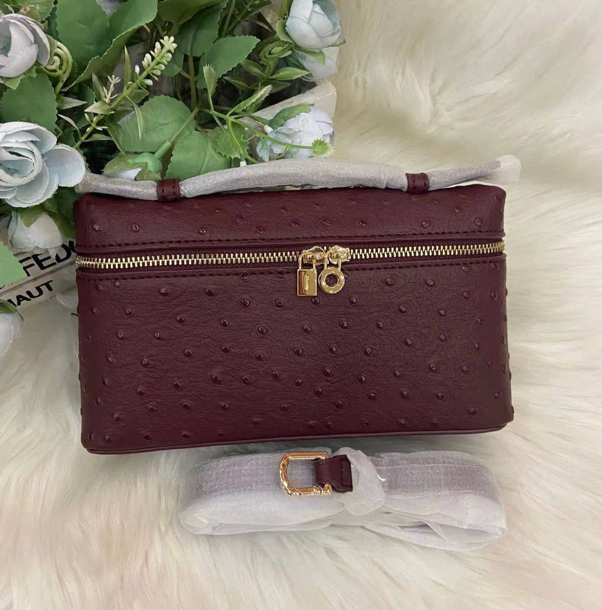 Loro piana

95 dhs🇦🇪🇦🇪

size：19cm

GOOD-quality 
with box

Zain35
♥️♥️♥️