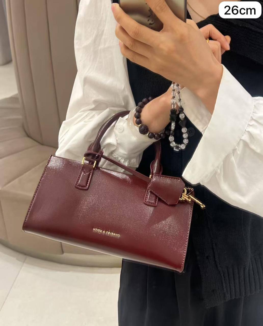 💖 CK Hand bag
1️⃣ First quality +🎁

Size : 26 * 15 * 10 cm


115 dhs🗽

with box 🎁

Zain115
♥️♥️♥️